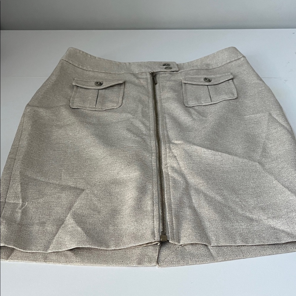 The Limited Beige Mini Skirt with Pockets